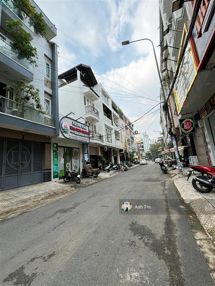 Duy nhất! dt 4,5x15m  mặt tiền khu đường hoa  ngay phan xích long, hđt 25 tr/th, giá 18,5 tỷ