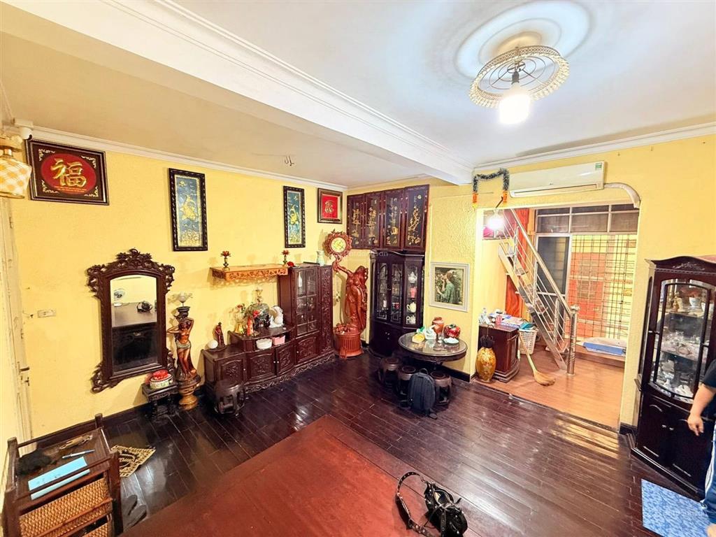 Siêu phẩm lộ diện tại tt ngã tư sở! 100/160m2 x 3pn/2wc  chì 6,8 tỷ tt đống đa