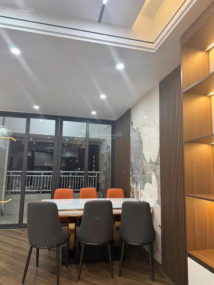 Siêu rộng 134m 4 ngủ đẳng cấp view đẹp tầng vip  151 nguyễn đức cảnh giá 8,48 tỷ