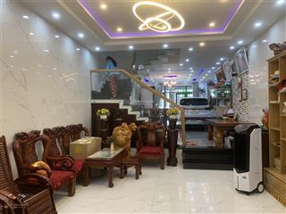 Nhà phố mới cứng 4 tầng hoàng thúc trâm.2 mặt tiền trước sau.trung tâm hải châu.gọi phan gia