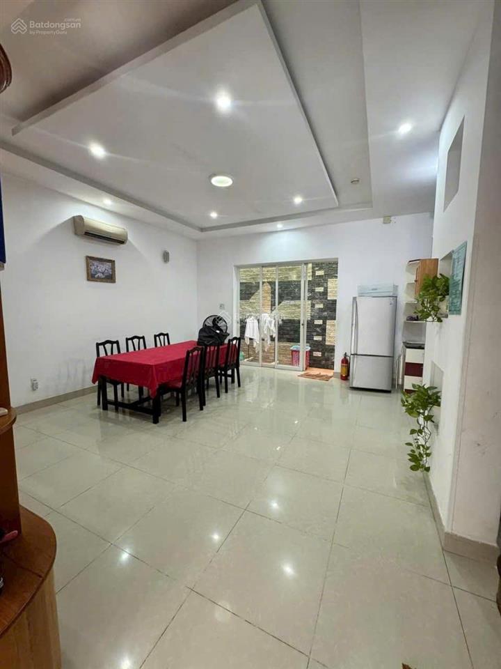 Bán gấp bt ở lạc long quân  võ thị sáu 22 tỷ 189m2 chính chủ sổ hồng hoàn công gần công viên, biển