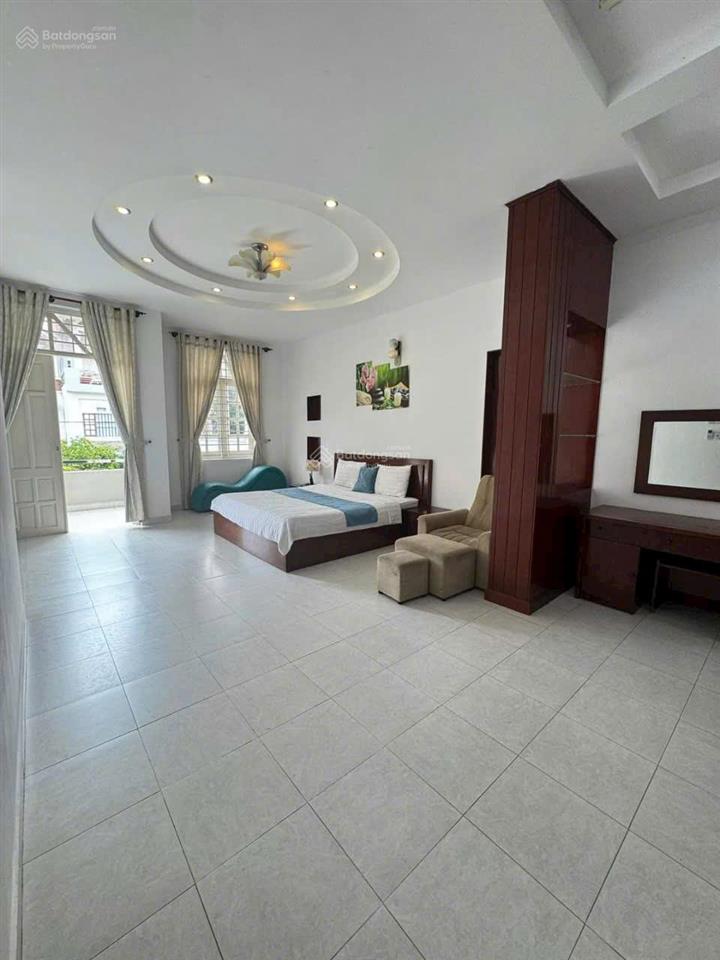 Bán gấp bt ở lạc long quân  võ thị sáu 22 tỷ 189m2 chính chủ sổ hồng hoàn công gần công viên, biển