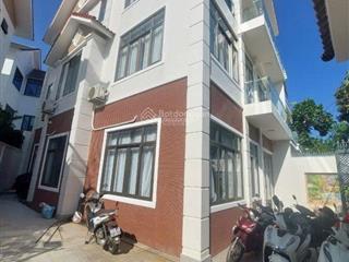 Chính chủ cần bán biệt thự đẳng cấp khu phương nam vũng tàu dt 216m2 cách biển 200m giá chỉ 23.5 tỷ