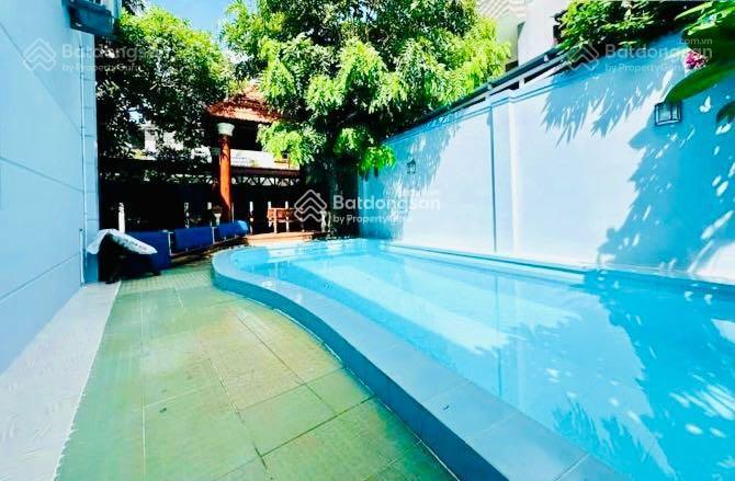 Bán biệt thự võ thị sáu, p2, vũng tàu, 340m2, 1 trệt, 1 lầu hồ bơi sân vườn rộng, giá chỉ 25 tỷ tl