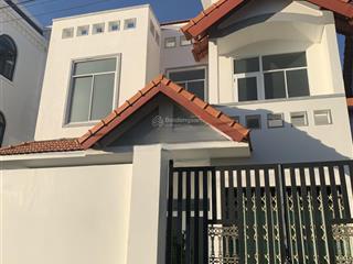 Chính chủ bán biệt thự biển phương nam 19.5 tỷ phường 8 vũng tàu dt 192.5m2 cách biển 300m đi bộ