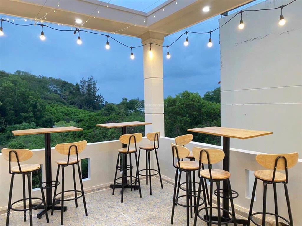 Chính chủ bán biệt thự biển phương nam 19.5 tỷ phường 8 vũng tàu dt 192.5m2 cách biển 300m đi bộ