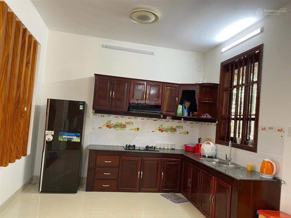 Chính chủ bán biệt thự biển phương nam 19.5 tỷ phường 8 vũng tàu dt 192.5m2 cách biển 300m đi bộ