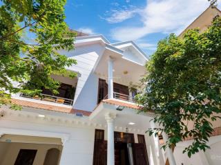 Bán biệt thự lạc long quân vũng tàu dt 333m2 giá chỉ 29.9 tỷ đi định cư nước ngoài gần biển, hồ lớn