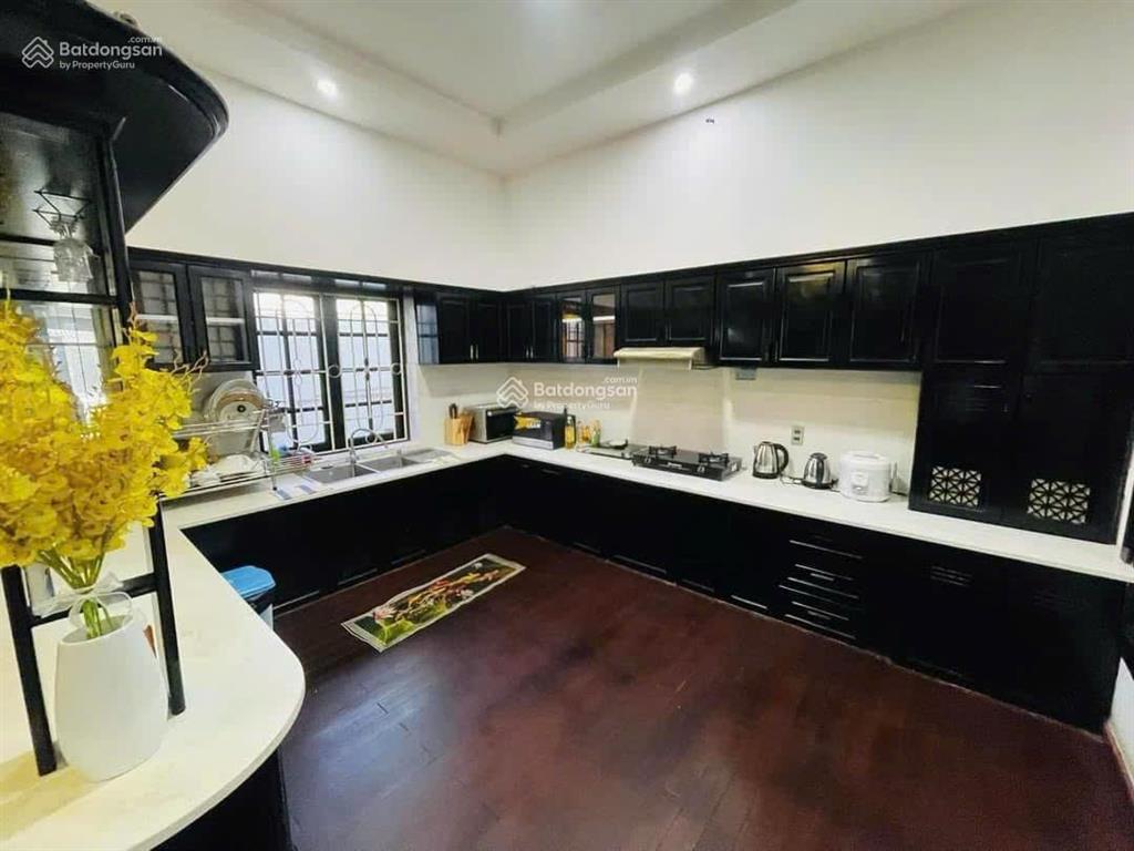 Biệt thự sân vườn hồ bơi 270m2 giá 25 tỷ mặt tiền lê hồng phong vũng tàu cách biển chỉ 5 phút đi bộ