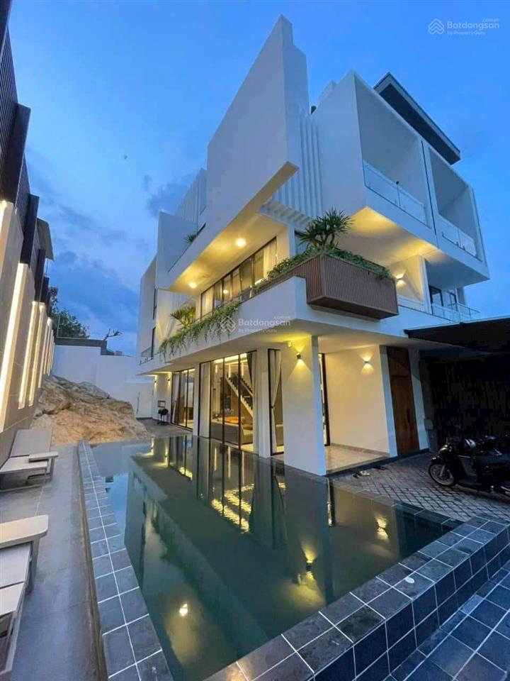 Bán biệt thự biển dt 336m2 giá chỉ 25 tỷ  phan chu trinh, phường 2, vũng tàu  sổ hồng riêng
