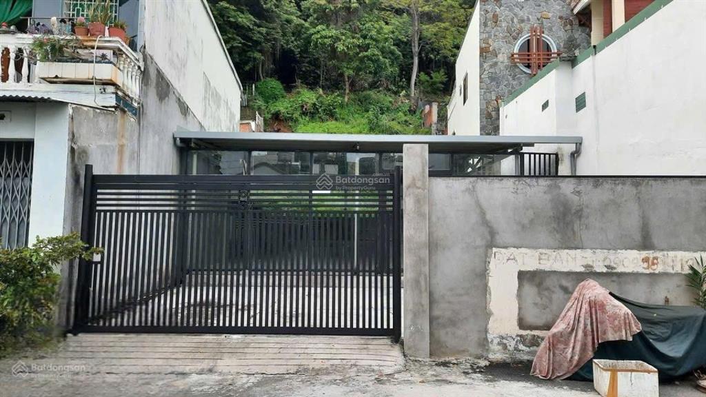 Bán đất sát biển p1 vũng tàu dt 285m2 giá chỉ 28.5 tỷ lưng tựa núi + cách bãi tắm biển 200m đi bộ