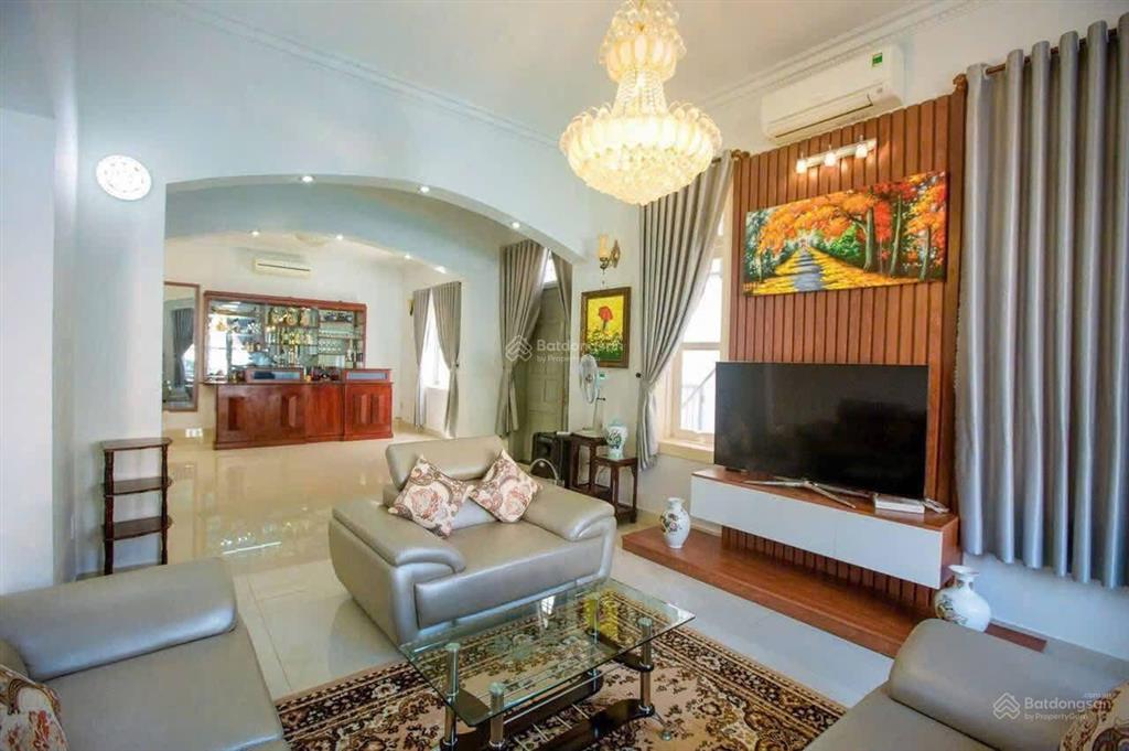 Bán biệt thự biển vip đồi ngọc tước, bãi sau tp vũng tàu, dt 355m2 hồ bơi sân vườn  giá chỉ 36 tỷ