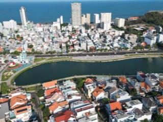 Bán biệt thự 2 mặt tiền hồ + công viên võ thị sáu, dt 245m2 cách biển 500m vị trí tt vũng tàu