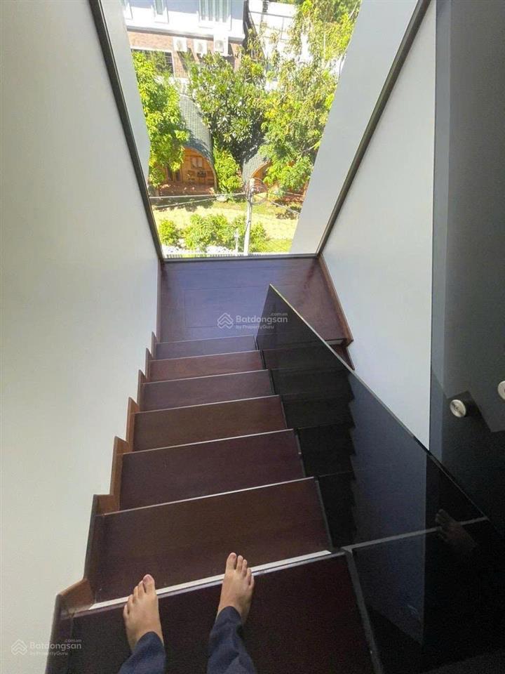 Bán biệt thự 5 tầng view biển trần phú, dt sàn 390m2 (bãi dâu, p5, vũng tàu) nhà mới cách biển 50m