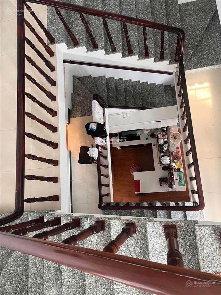 Nhà góc 2 mt cách biển 30m (ngay bãi tắm view biển) hạ long vũng tàu  1 trệt 2 lầu, giá chỉ 16 tỷ