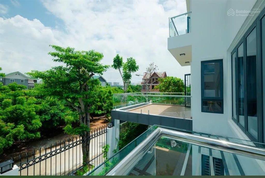 Bán biệt thự 322m2 góc 2 mt khu bt thanh bình  long cung vũng tàu, 35 tỷ cách biển sungroup 150m