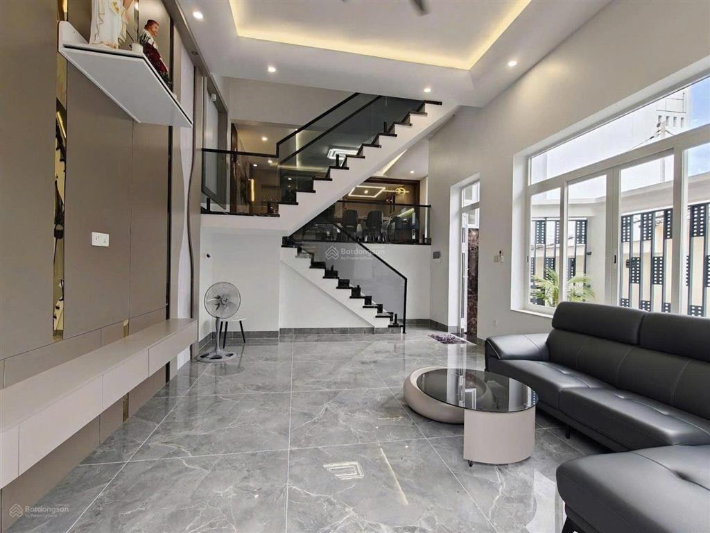 Bán nhà trần phú góc 2 mặt tiền (7.5 x 15.5) nhà mới 100% 1 trệt 2 lầu sổ hồng ful nội thất cao cấp