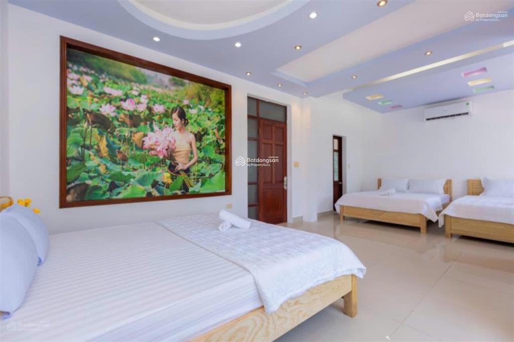 Bán biệt thự biển sổ hồng dt 204m2 cách biển thủy vân 200m  giá rẻ chỉ 22 tỷ khu nghỉ dưỡng vip