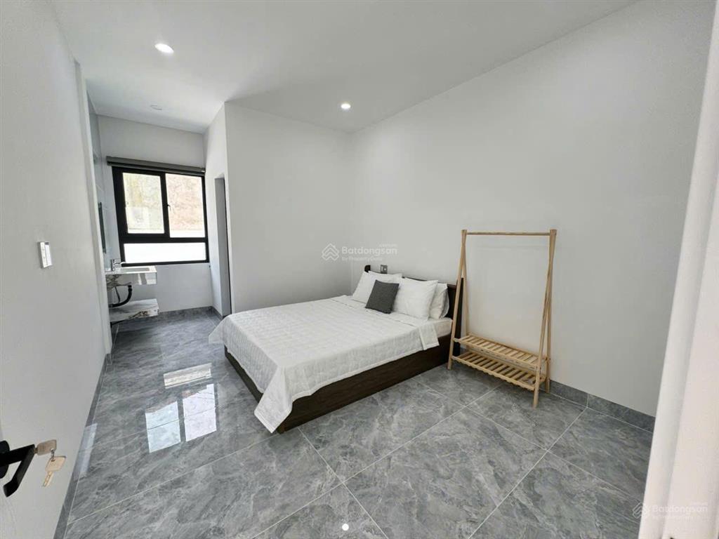 Bán biệt thự trần phú (bãi dâu) mới 100% dt 180m2 (7.5x25m) sổ hồng cc view biển giá rẻ chỉ 20.5 tỷ