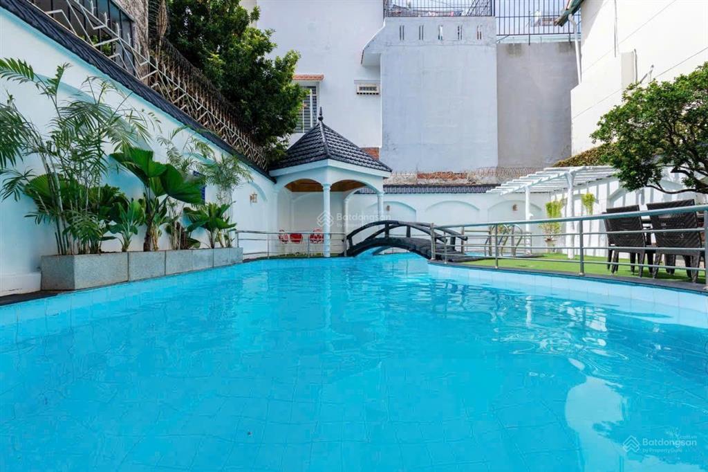 Bán biệt thự lạc long quân 327m2 ngay sát công viên hồ + biển (cách 100m)  sổ hồng hoàn công 28 tỷ