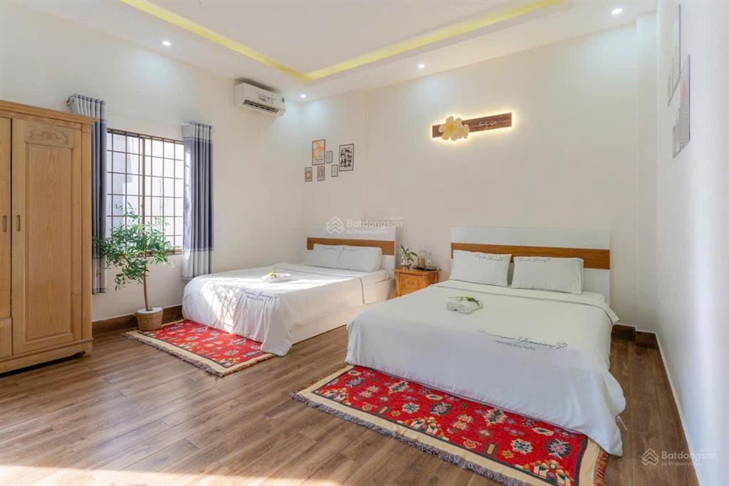Bán biệt thự lạc long quân 327m2 ngay sát công viên hồ + biển (cách 100m)  sổ hồng hoàn công 28 tỷ