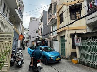 Bán nhà hxh 6m đường phú thọ hoà, q. tân phú.
dt 3,05mx11m, đúc 4,5 tấm