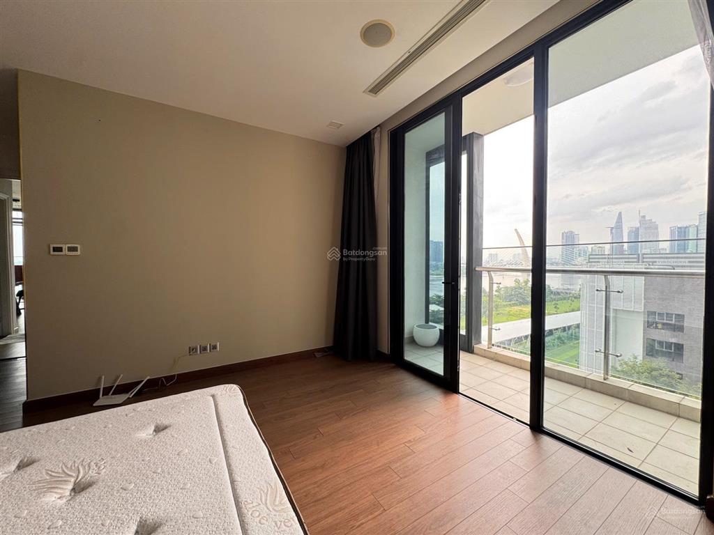 Bán 3pn vòng cung 121m2, vinhomes golden river 37ty