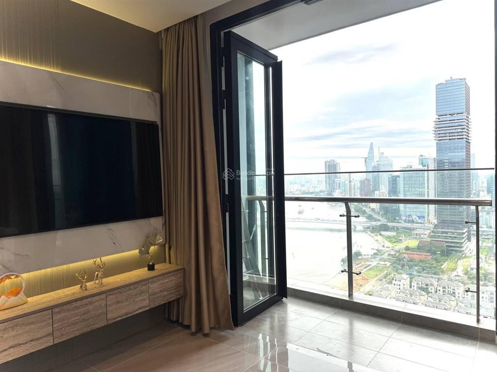 Giá sốc duy nhất bán 2pn 18ty view sông, bitexco vinhomes golden river quận 1