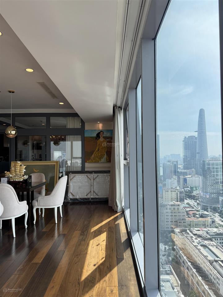 Cho thuê căn góc view bitexco 3pn vinhomes đồng khởi 170m,95 triệu nội thất cao cấp vào ở liền