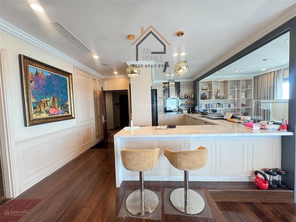 Cho thuê căn góc view bitexco 3pn vinhomes đồng khởi 170m,95 triệu nội thất cao cấp vào ở liền