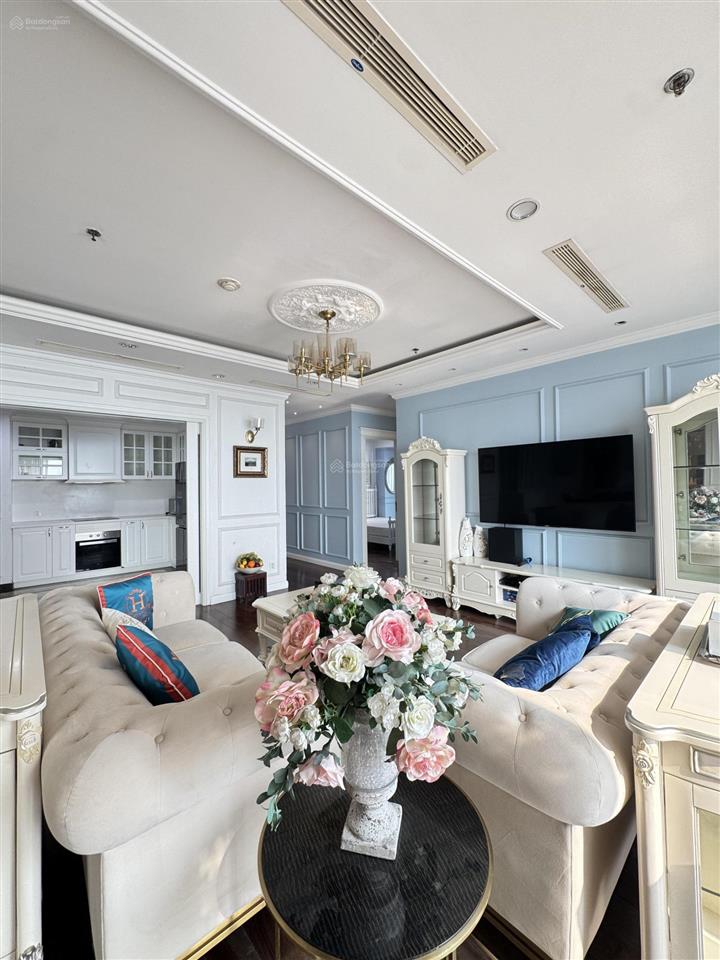 Vừa trống 3pn 175m2, 70tr/th cho thuê vinhomes đồng khởi q1