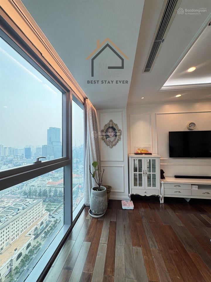 Vừa trống 3pn 175m2, 70tr/th cho thuê vinhomes đồng khởi q1