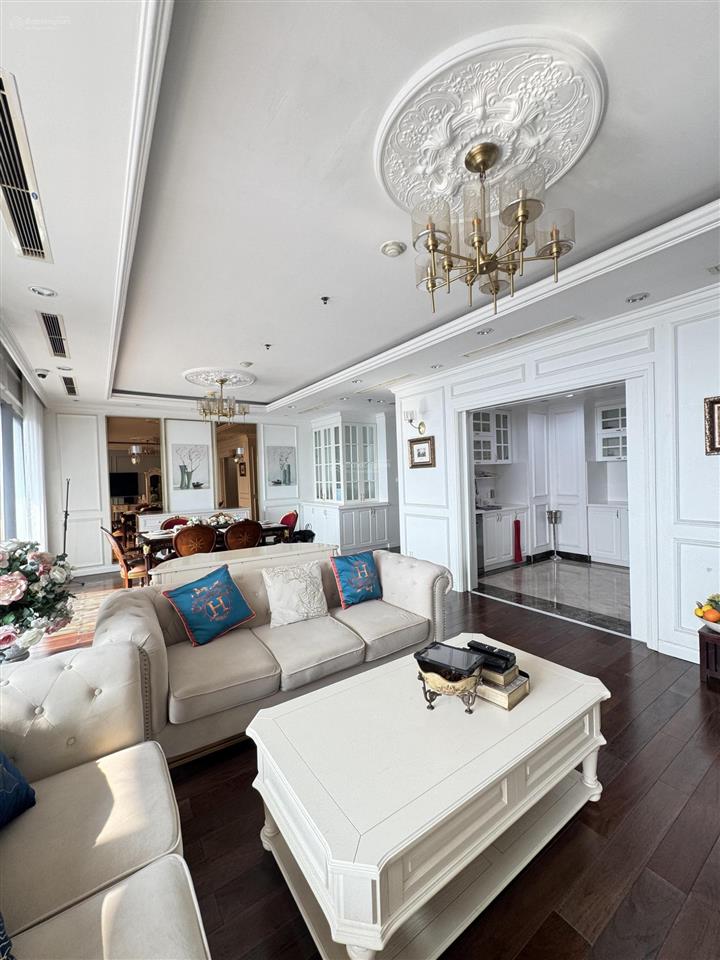 Vừa trống 3pn 175m2 70tr cho thuê căn hộ vinhomes đồng khởi q1