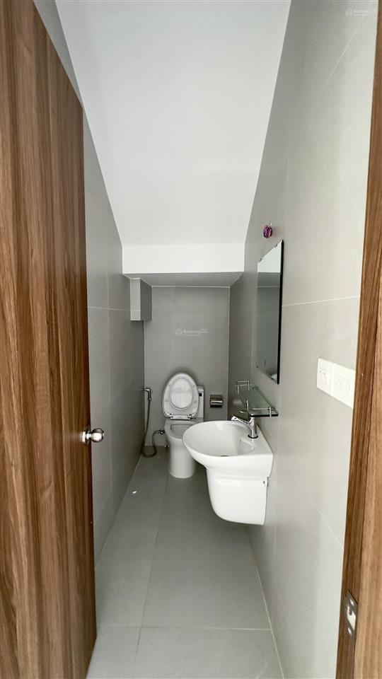 Cho thuê shophouse 3pn, 15 triệu, 105m2 tại dragon village, q9, hcm