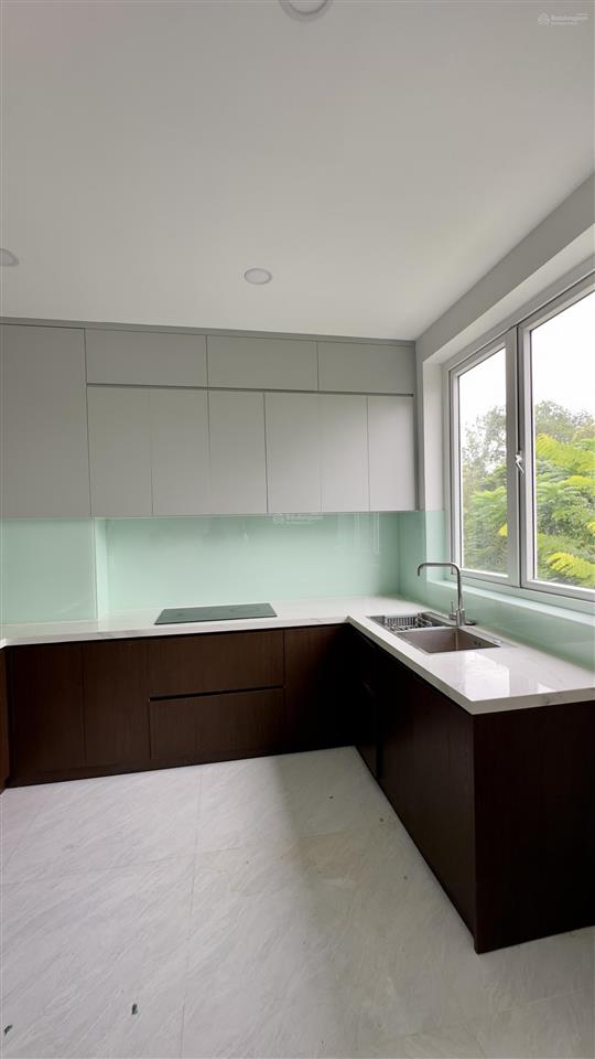 Cho thuê shophouse 3pn, 15 triệu, 105m2 tại dragon village, q9, hcm