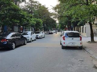 Bán gấp biệt thự 240m2, mt 15m hoàn thiện xây dựng 3,5 tầng. đ/c kđt đặng xá, gia lâm. gía 25 tỷ