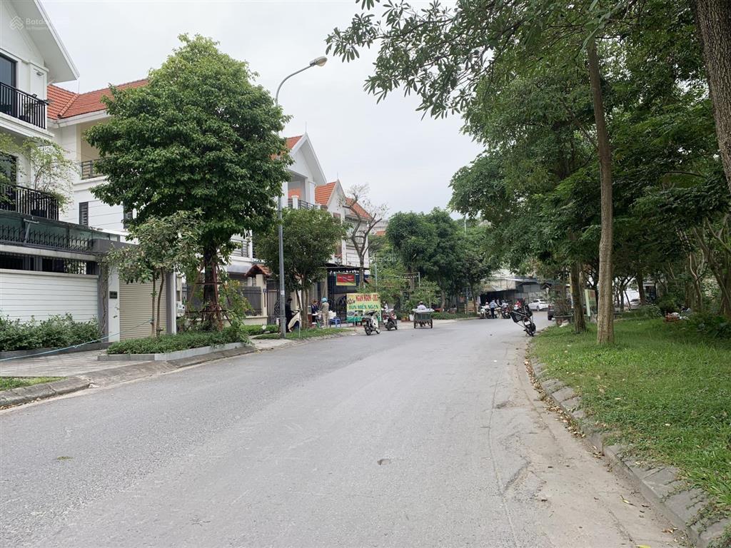 Bán gấp căn 252m2 mt 9m view vườn hoa khu đô thị đặng xá gia lâm, hn. nhà 3 tầng giá 120tr/m2