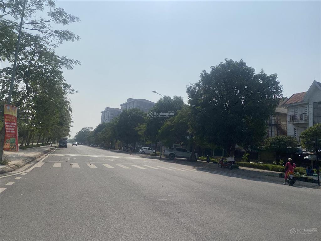 Bán gấp lô đất thông số vàng dt 136m2 mt 5m mt phố kinh doanh trung tâm 31ha trâu quỳ giá 19,5tỷ