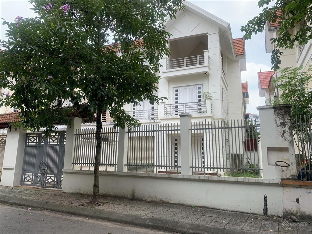 Giá rẻ nhất thị trường bán biệt thự 3,5 tầng /240m2/mt15,3m cho thuê dòng tiền ổn định giá24tỷ