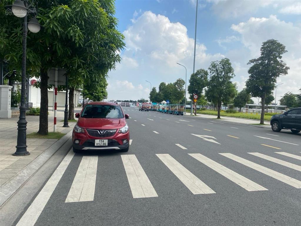 Giảm sốc 1tỷ cho khách mua trong tháng khu 31ha/dt 107m2 mt 5.3m giá 18 tỷ, nhà cho thuê ổn định