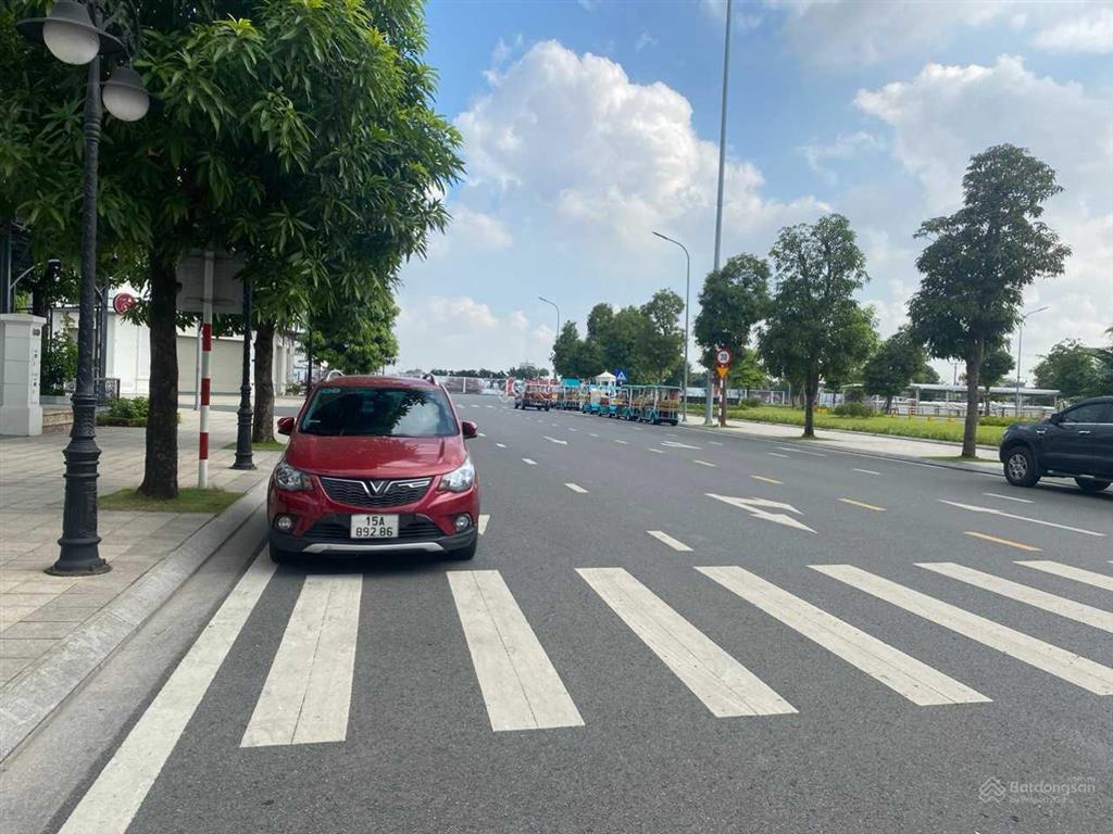 Bán gấp lk 75m2, mt 5m, 4 tầng. đường 17m khu euro window, view bể bơi, trâu quỳ, gia lâm 15,8 tỷ