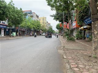 Bán lô siêu đẹp 100m2/mặt tiền 6,5m/đường thông bàn cơ vỉa hè rộng/trung tâm gia lâm giá 17,5 tỷ