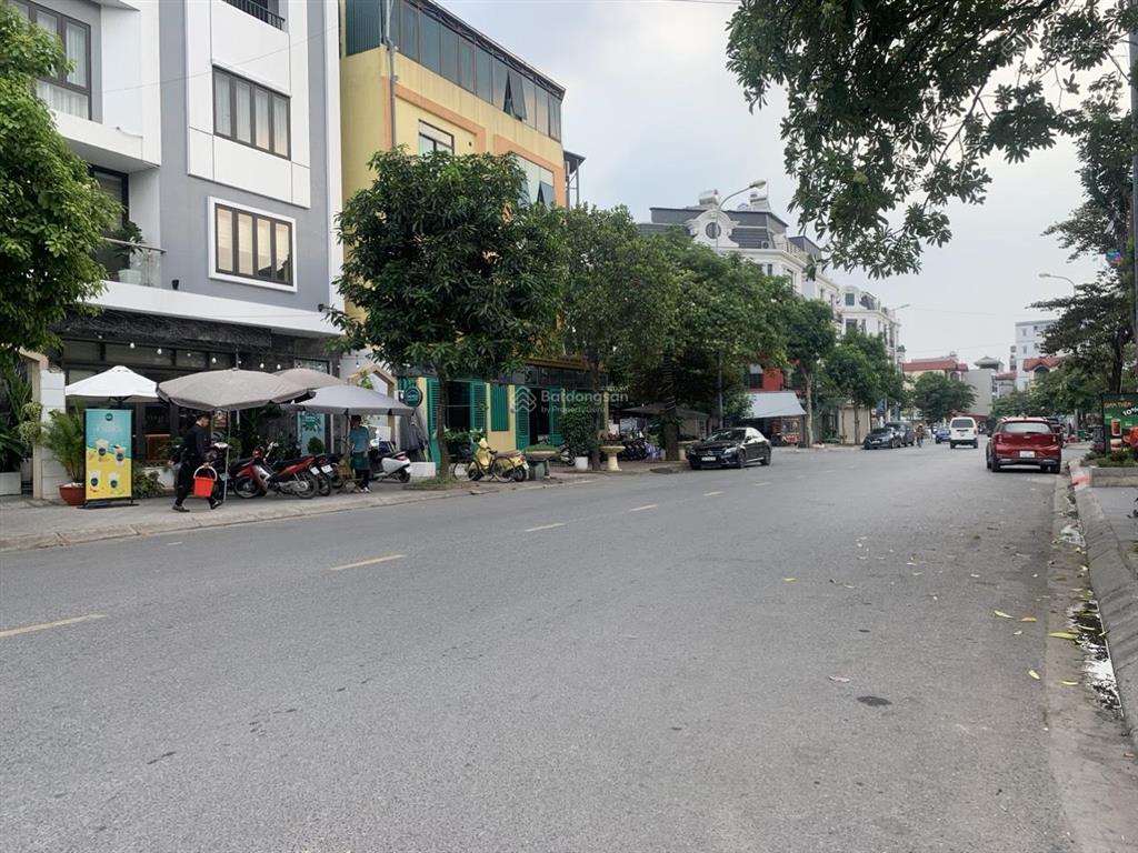 Bán lô biệt thự, giá hời. trung tâm gia lâm khu 31ha trâu quỳ, gia lâm 280m2 giá 125tr/m2