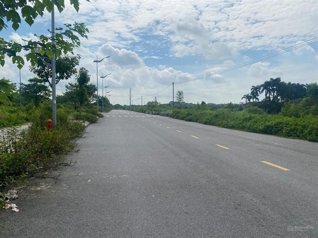 Bán gấp nền bt 300m2 mt 12m, đường 16m view vườn hoa. địa chỉ kđt khai sơn thuận thành. 60tr/m2