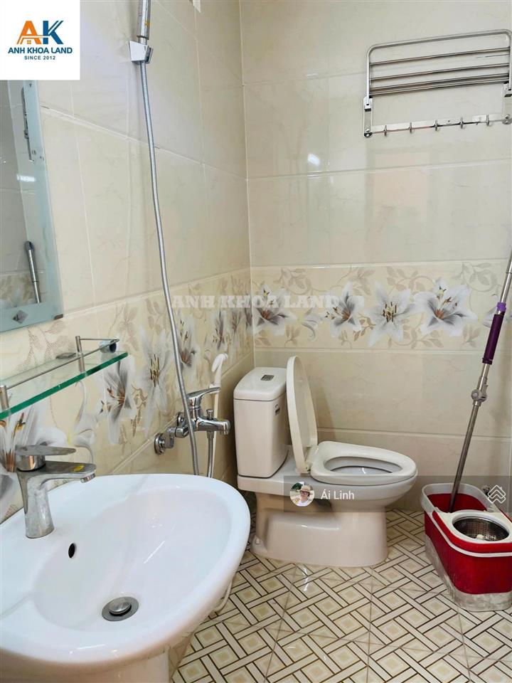 Ngộp nhà mặt tiền kd lý tế xuyên linh đông gần chợ tam hà 5pn dt 130m2 ngang 5.3 giá còn tl tốt