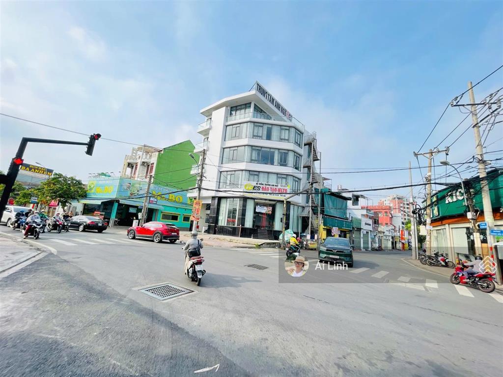 Lô góc mặt tiền hoàng diệu 2 ngay đh ngân hàng 100m2 ngang 8m sẵn hđt 70tr/th giá còn tl