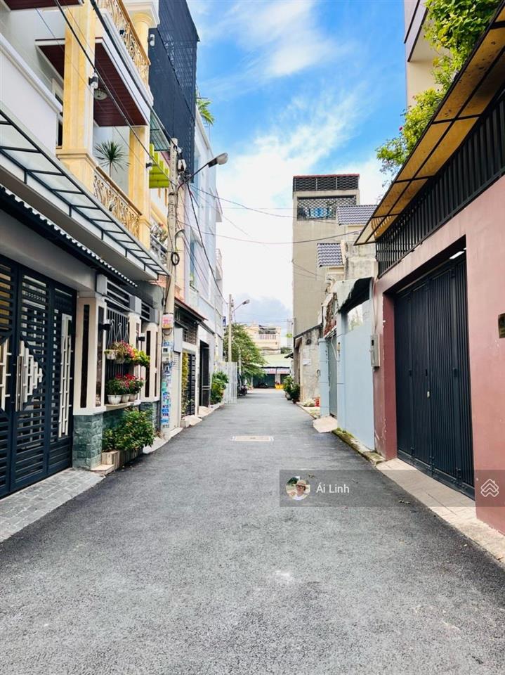 15 tỷ tl bán đất tặng dãy trọ 300m2 full thổ ngay phạm văn đồng gần đh cảnh sát thu nhập 20tr/th