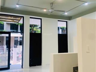 Cho thuê nhà phố nguyên căn gần cảng cát lái  5 pn  14 triệu.