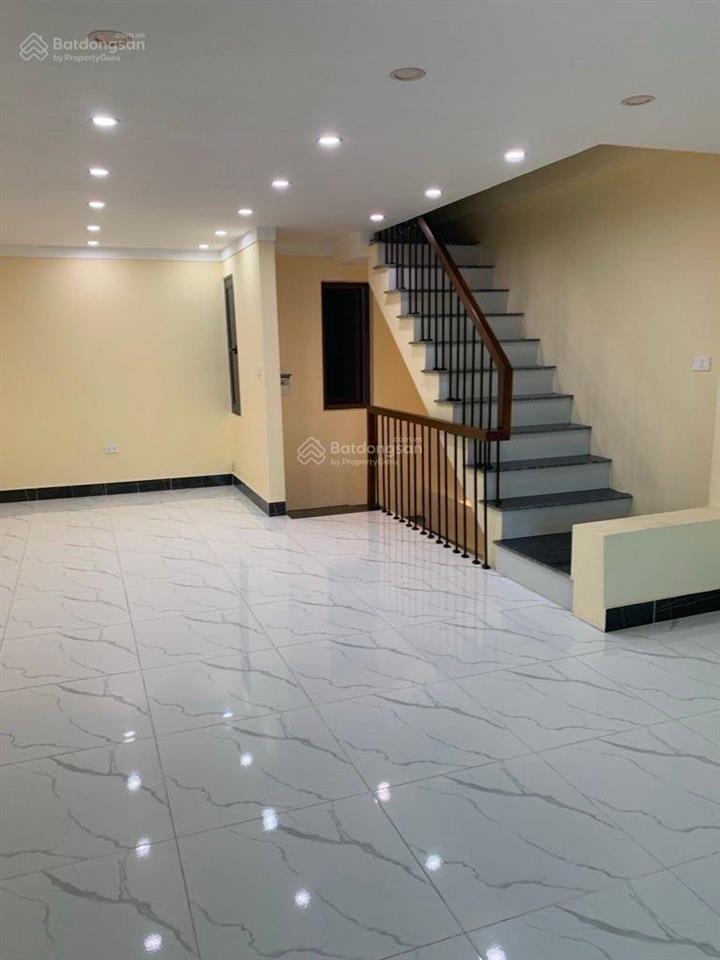 Bán đất tặng nhà 4 tầng, phố lò đúc, 32m2, 6.7 tỷ