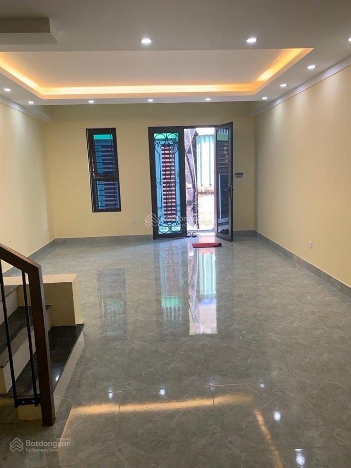 Bán đất tặng nhà 4 tầng, phố lò đúc, 32m2, 6.7 tỷ